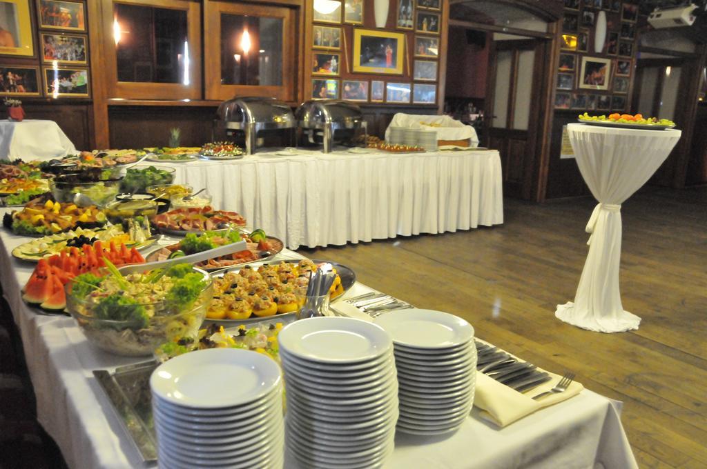 וימפרק Hotel Zlata Hvezda מראה חיצוני תמונה